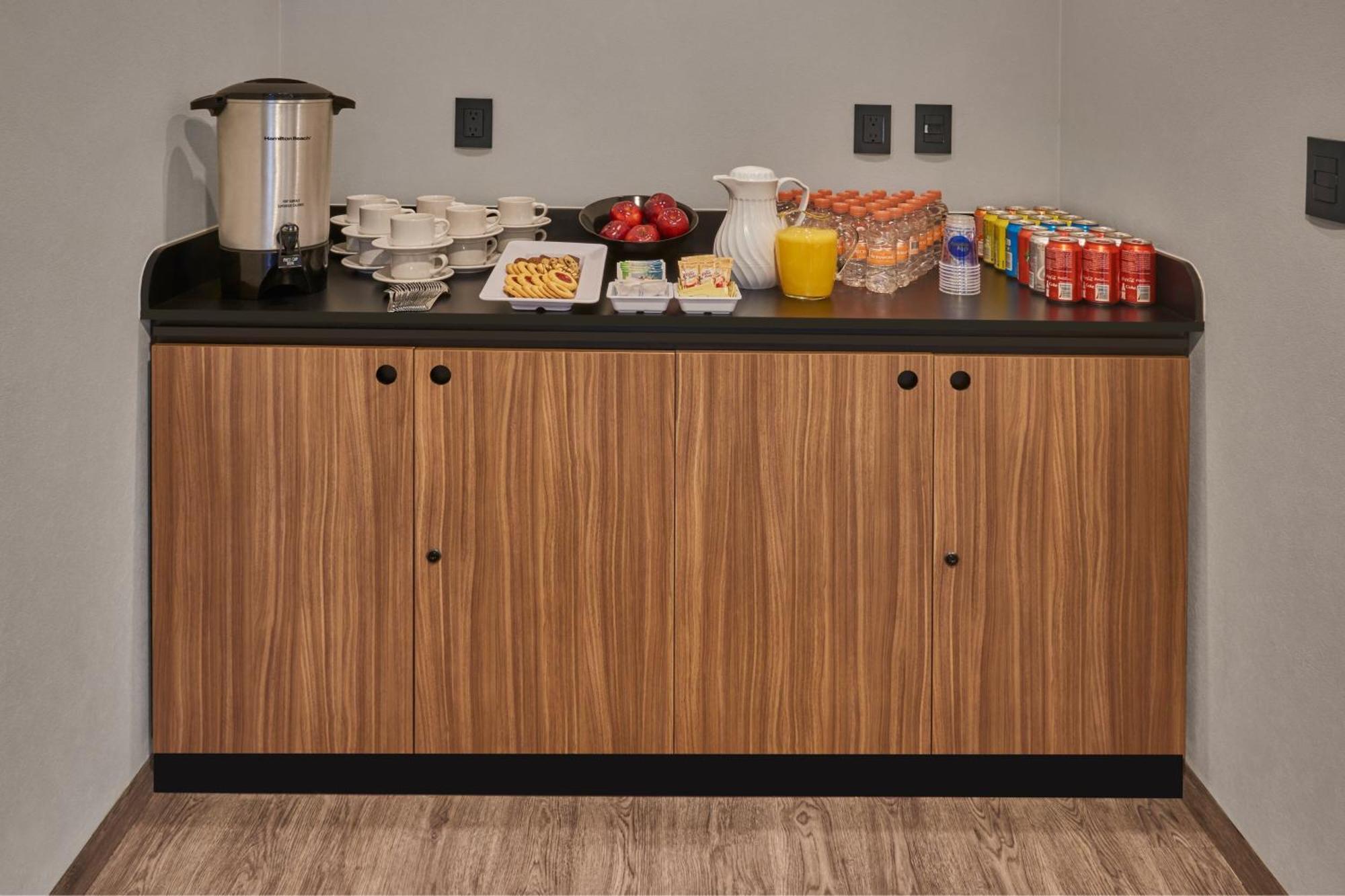 City Express Plus By Marriott Leon Centro De Convenciones Экстерьер фото