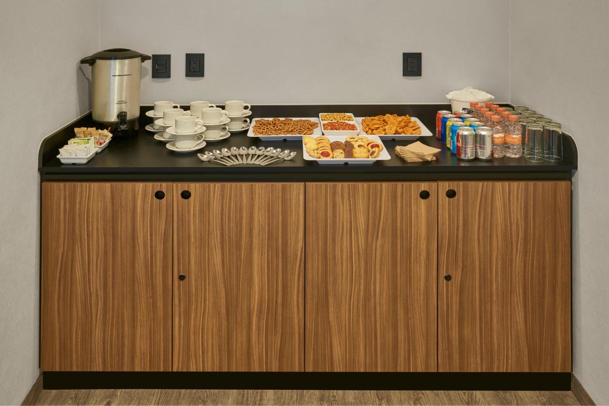 City Express Plus By Marriott Leon Centro De Convenciones Экстерьер фото