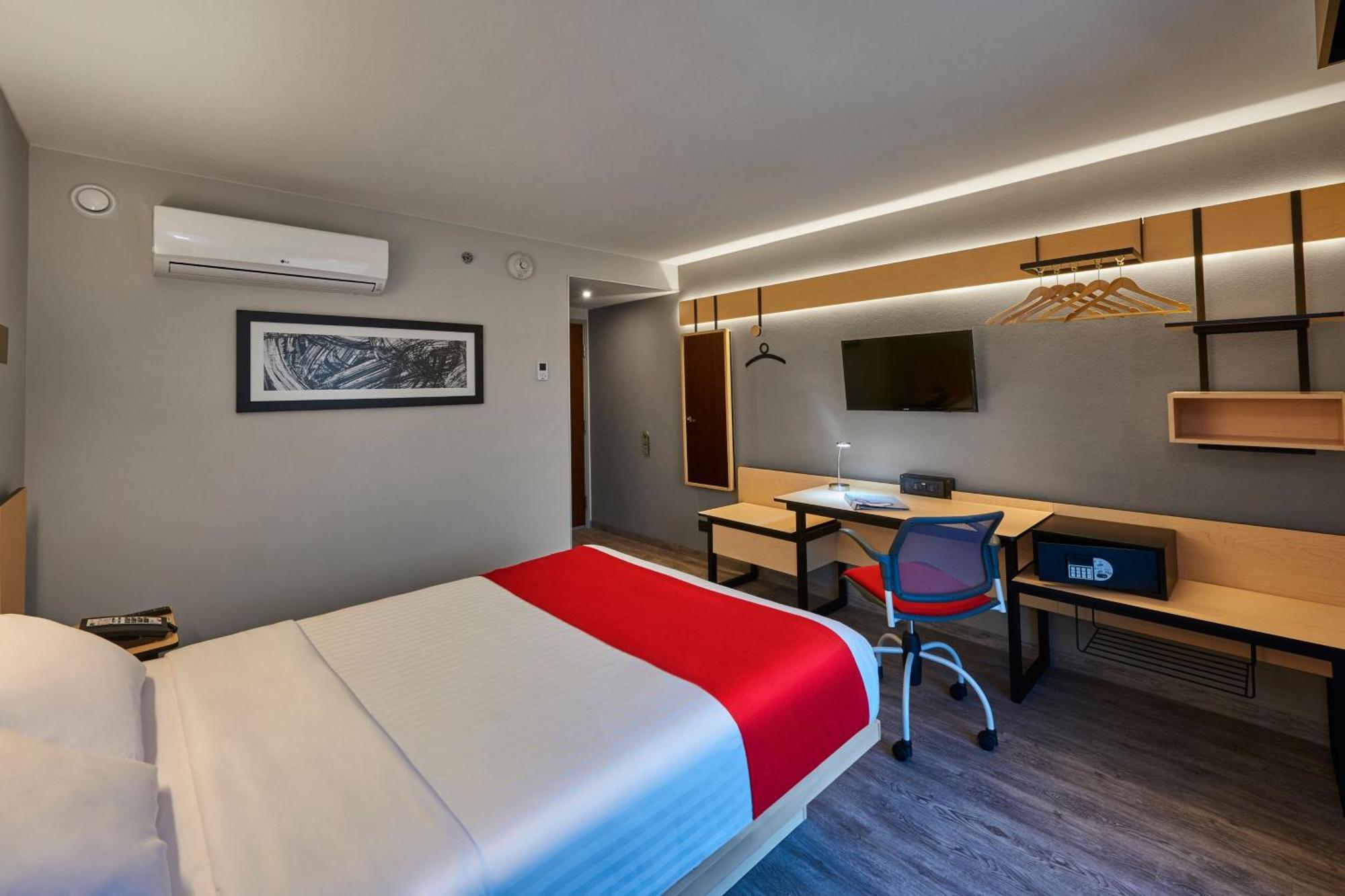 City Express Plus By Marriott Leon Centro De Convenciones Экстерьер фото