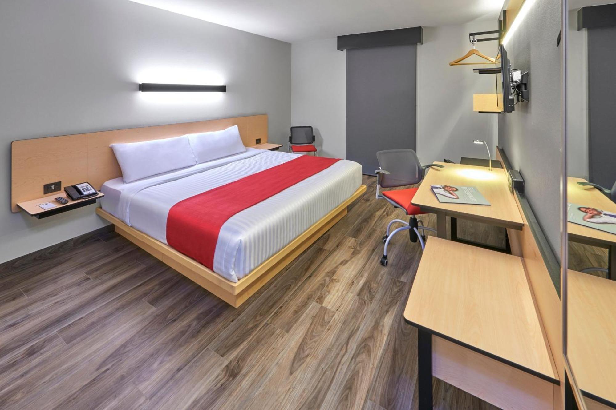 City Express Plus By Marriott Leon Centro De Convenciones Экстерьер фото