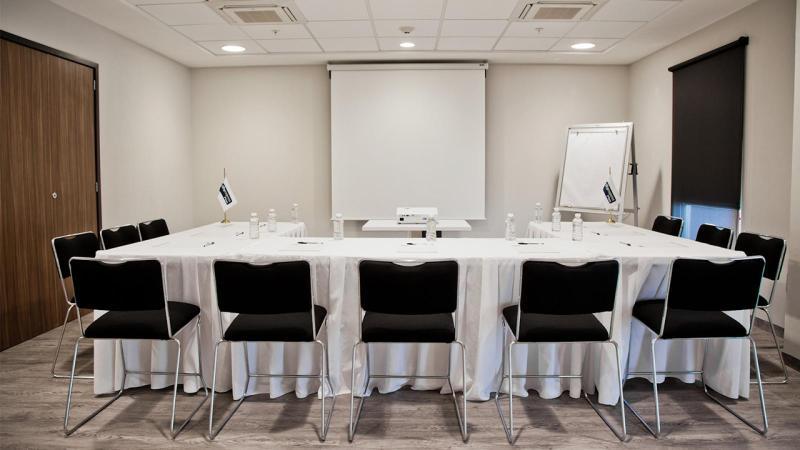 City Express Plus By Marriott Leon Centro De Convenciones Экстерьер фото