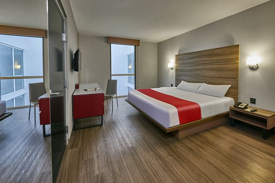 City Express Plus By Marriott Leon Centro De Convenciones Экстерьер фото