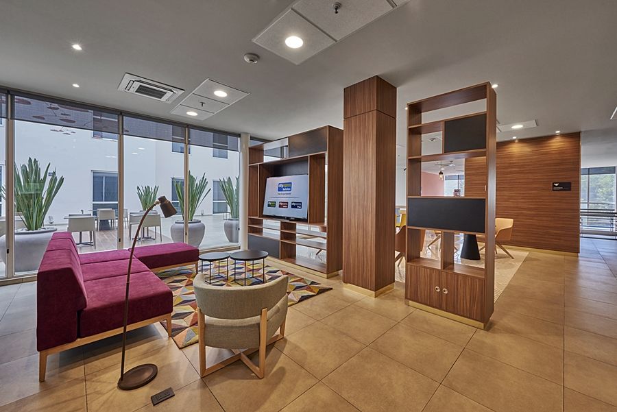 City Express Plus By Marriott Leon Centro De Convenciones Экстерьер фото